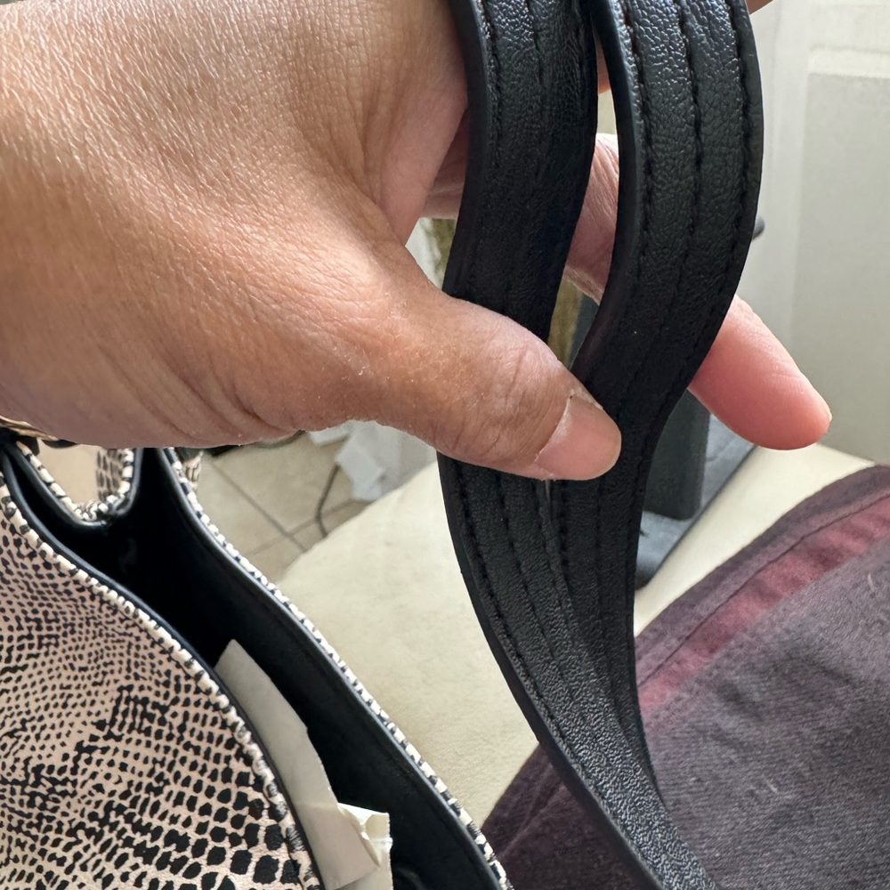 GUC Jessica Simpson Bag - Picture 3 of 5